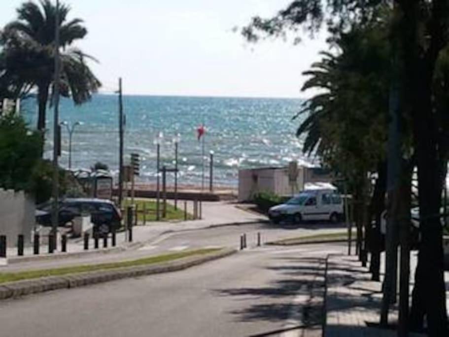 Somriu Apartament Fenals Platja โยเรตเดมาร์ ภายนอก รูปภาพ