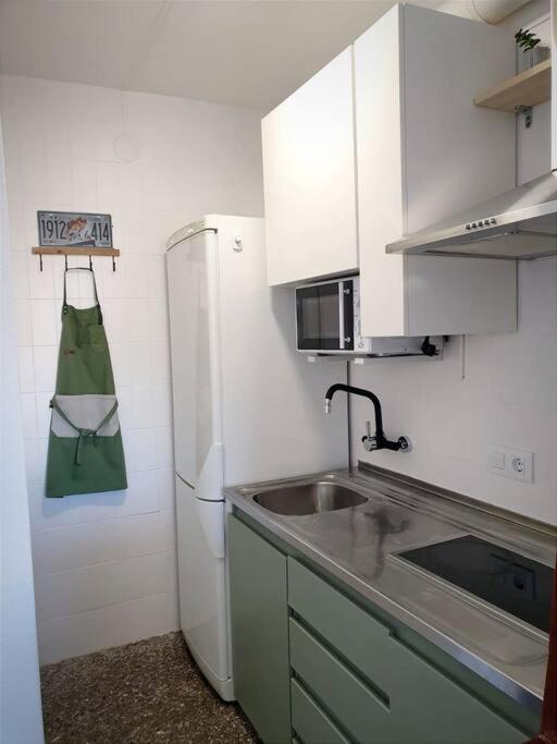 Somriu Apartament Fenals Platja โยเรตเดมาร์ ภายนอก รูปภาพ